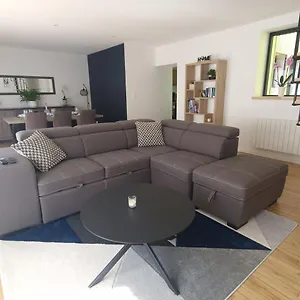 https://spacieux-au-cur-de-pont-aven-au-bois-damour-1-6p.inbrittany.com